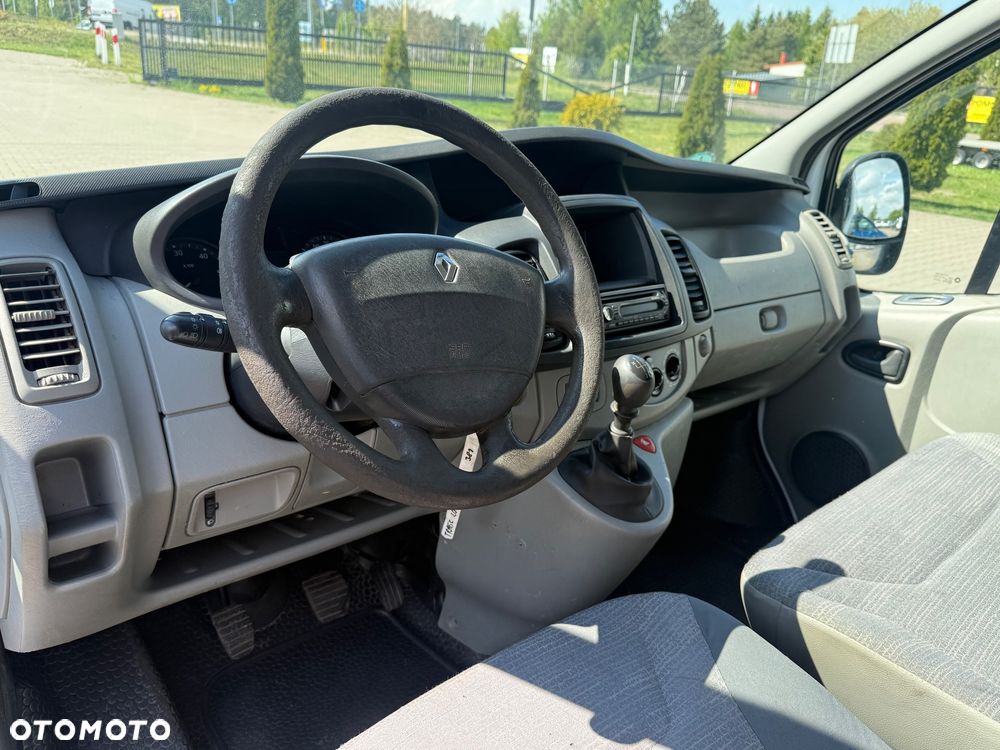 Renault Trafic 2.0dci 115KM sprowadzony bezwypadkowy - 6