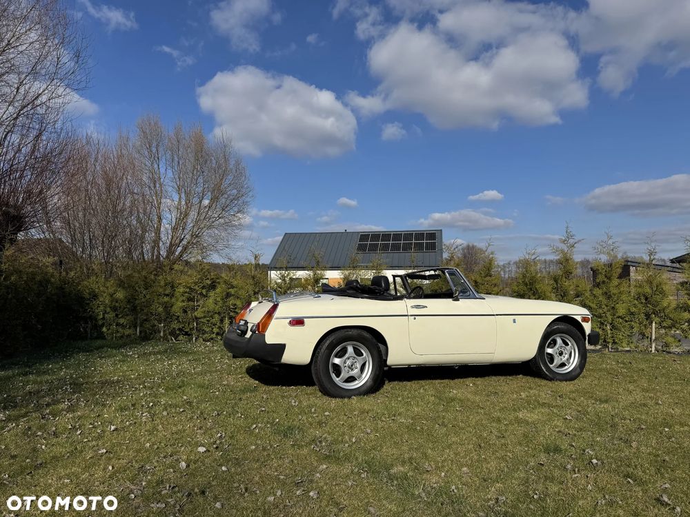MG MGB - 6