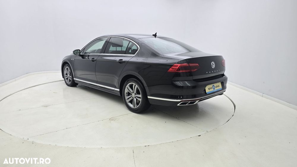 Volkswagen Passat 2.0 TDI DSG Comfortline - 8