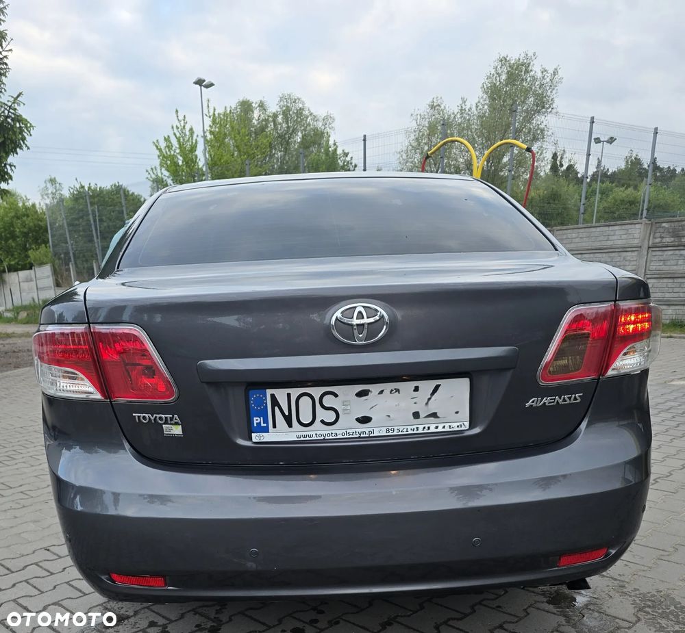 Toyota Avensis 1.8 Style - 4