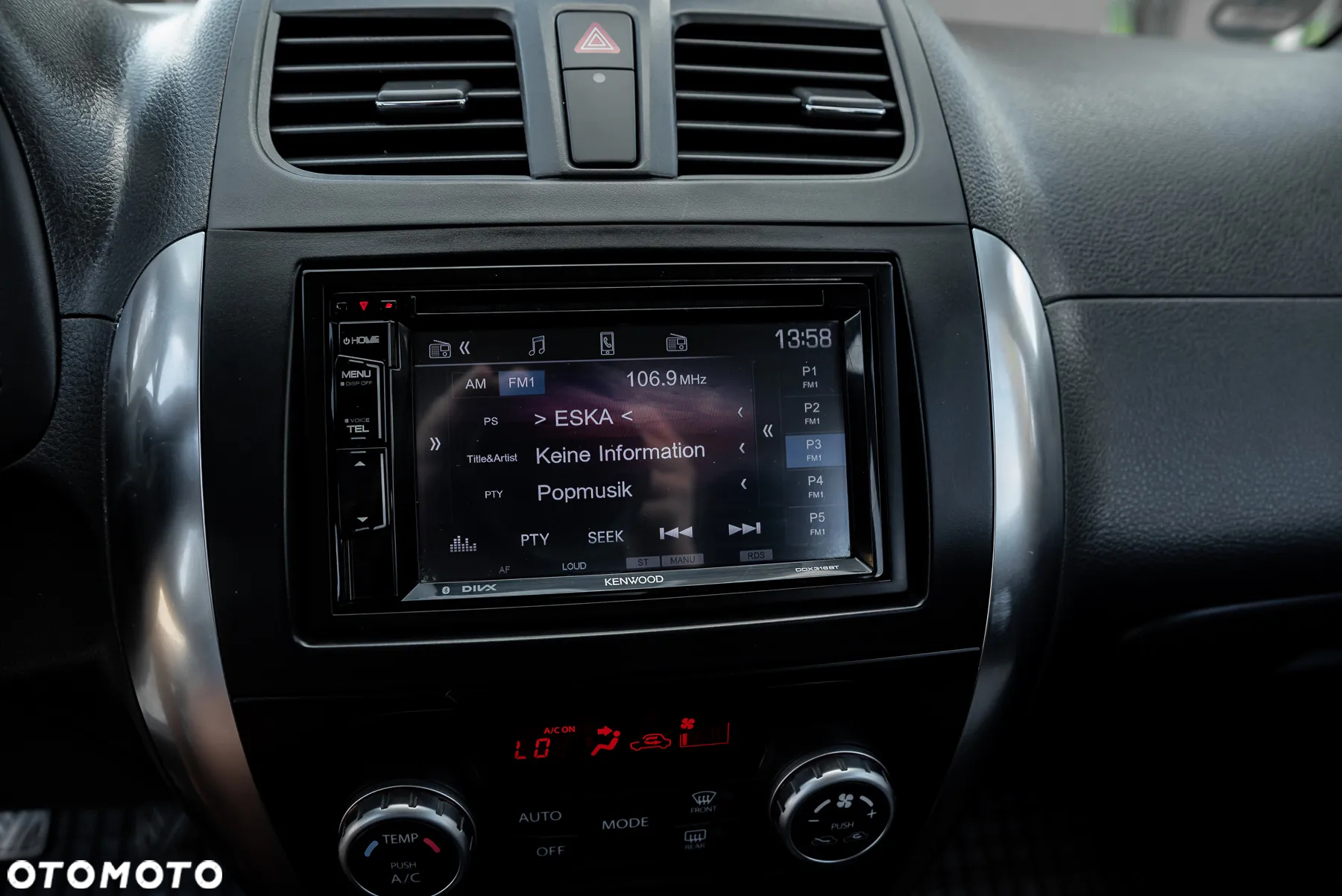Suzuki SX4 1.6 Premium - 29
