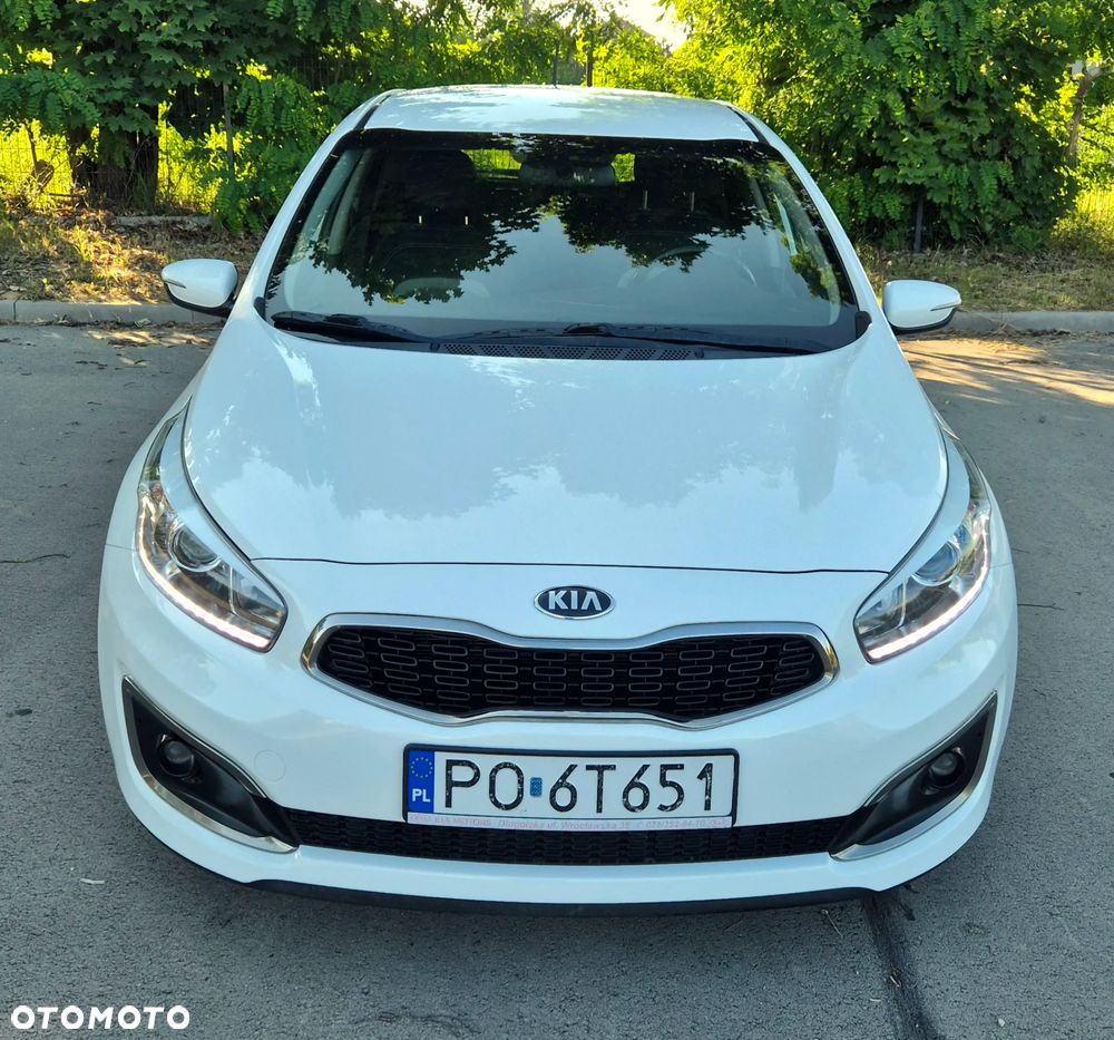 Kia Ceed 1.6 GDI Business Line - 19