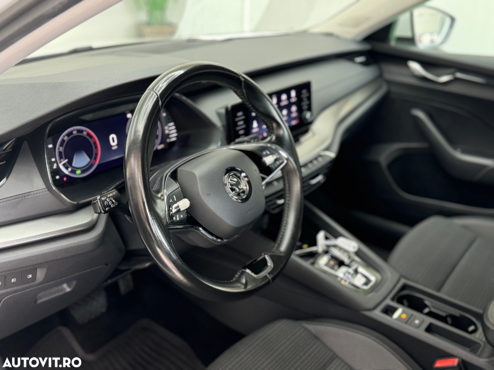 Skoda Octavia 2.0 TDI DSG Ambition - 9