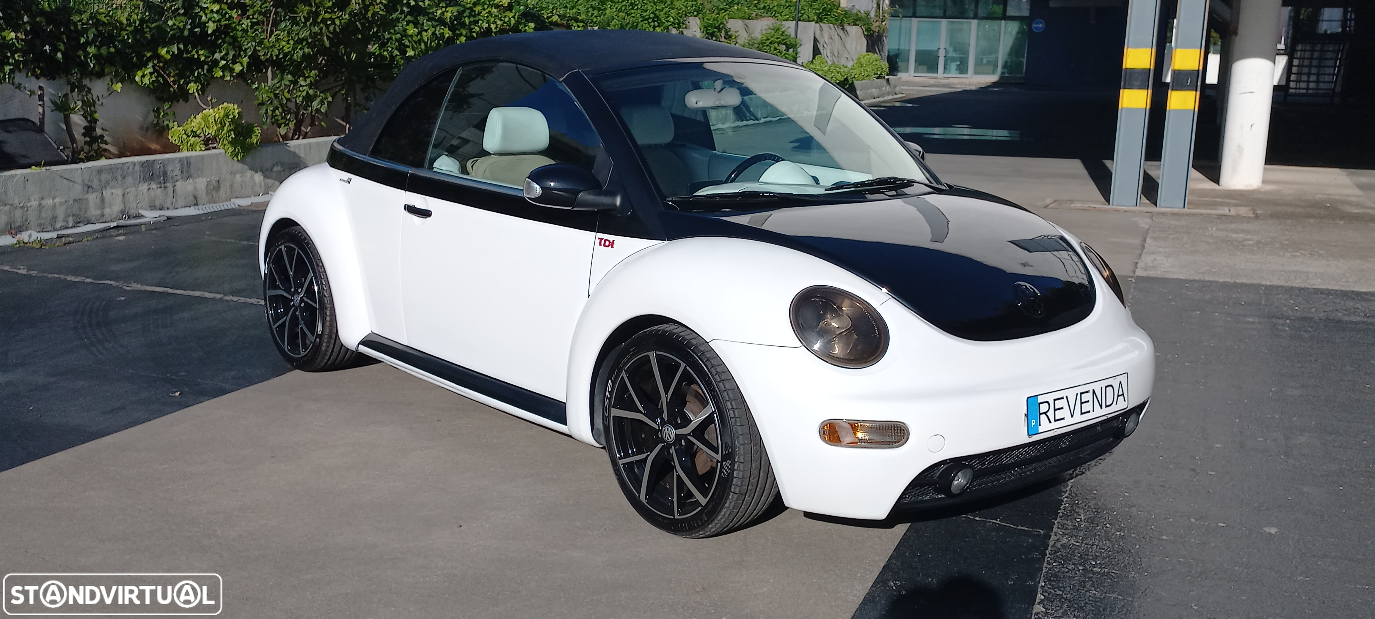 VW New Beetle Cabriolet 1.9 TDi Top Couro - 26