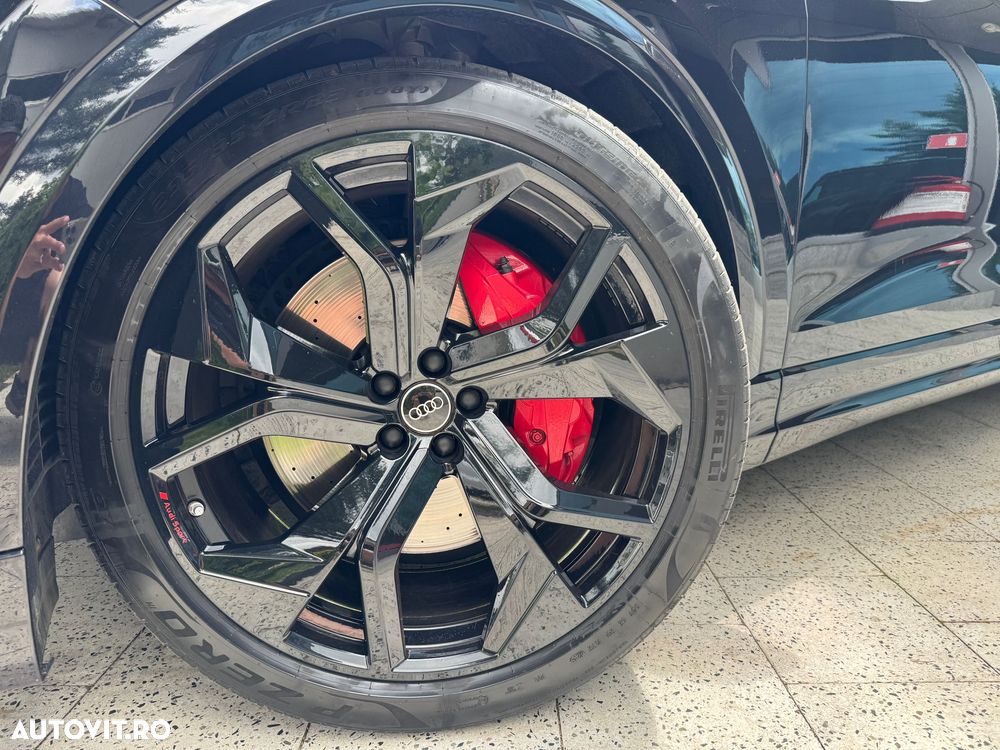 Audi RS Q8 - 40