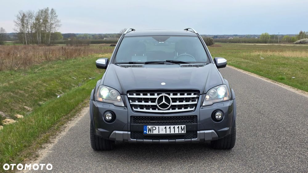 Mercedes-Benz ML 63 AMG 4-Matic - 2