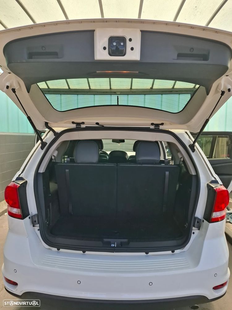 Fiat Freemont 2.0 M-Jet 4WD AT - 12