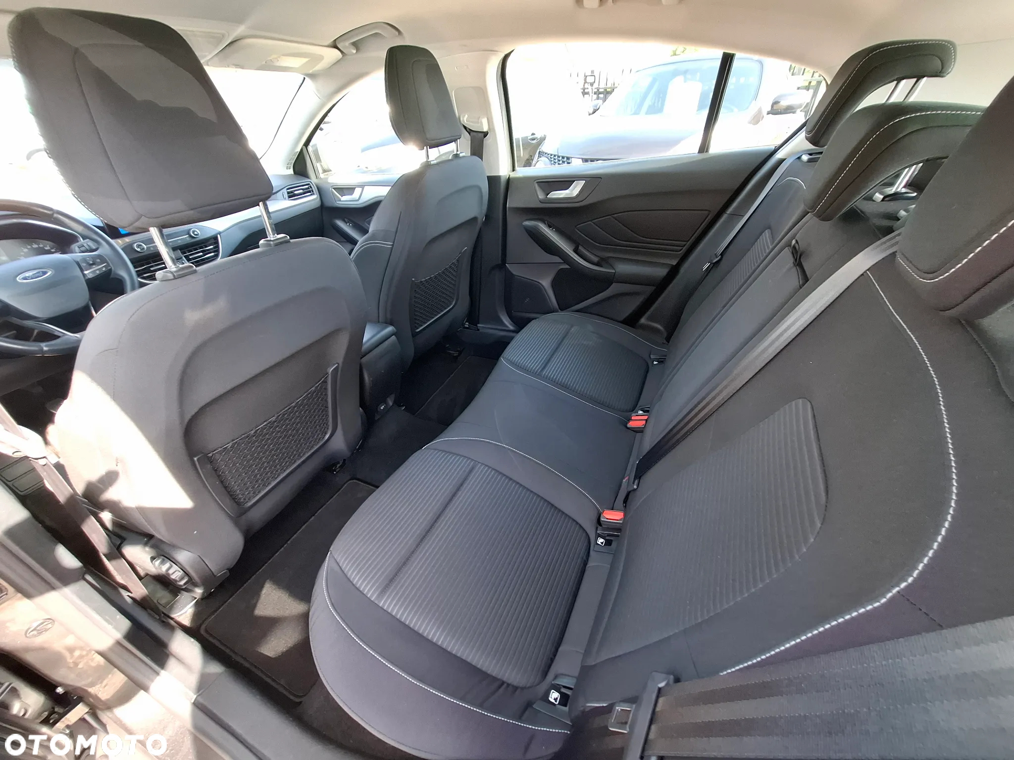 Ford Focus 1.5 EcoBlue Start-Stopp-System TITANIUM STYLE - 13