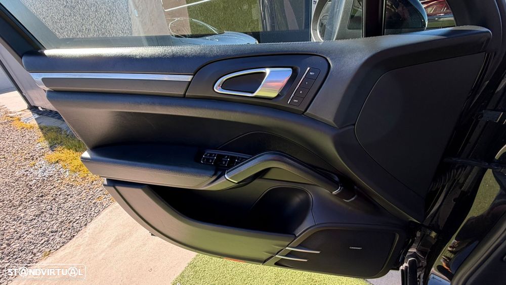 Porsche Cayenne Tiptronic - 43