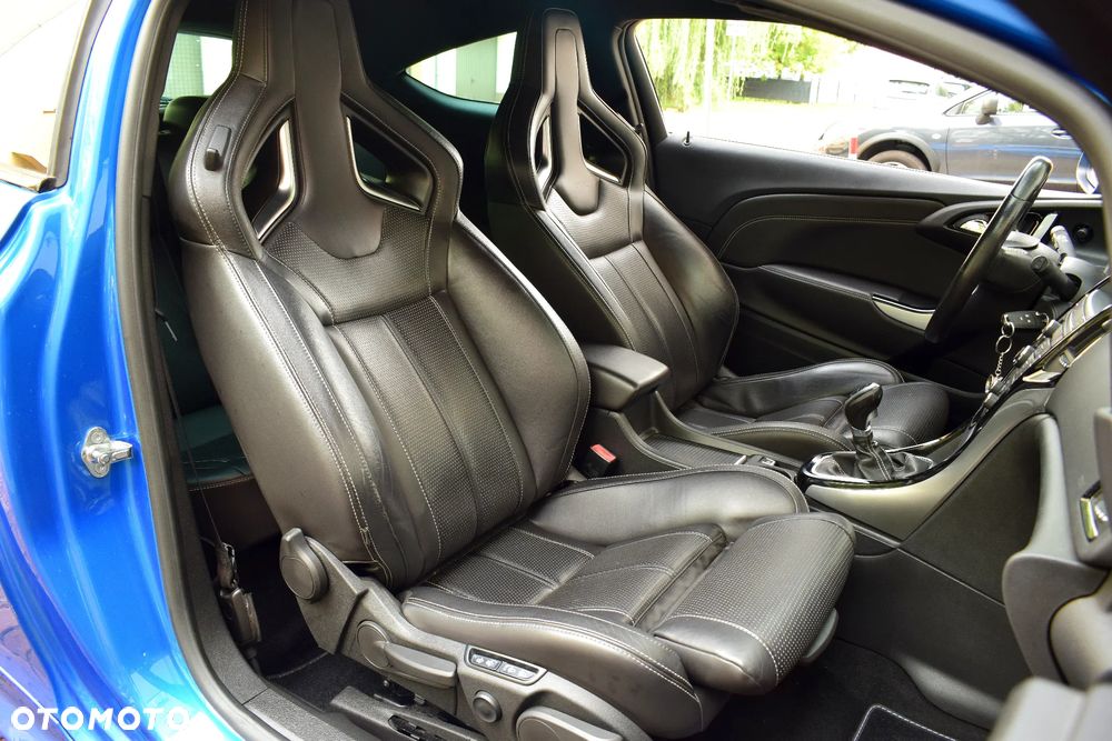 Opel Astra OPC Start/Stop - 32