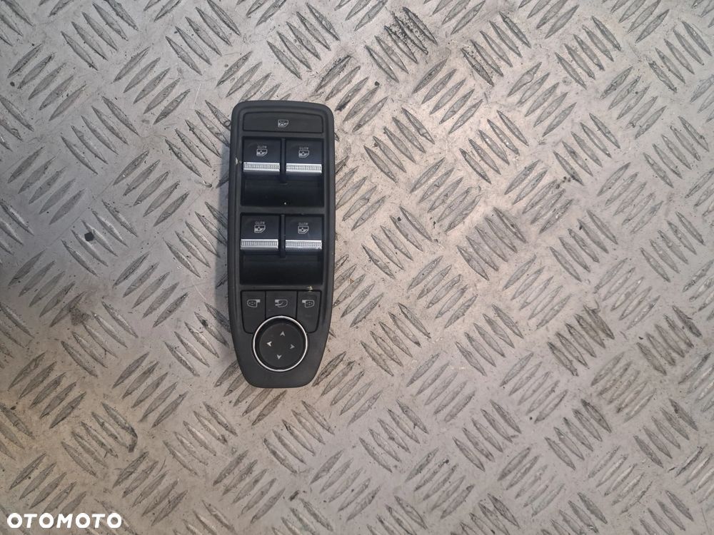 PANEL SZYB PRZEŁĄCZNIK LEWY PRZÓD RENAULT CLIO V - 2