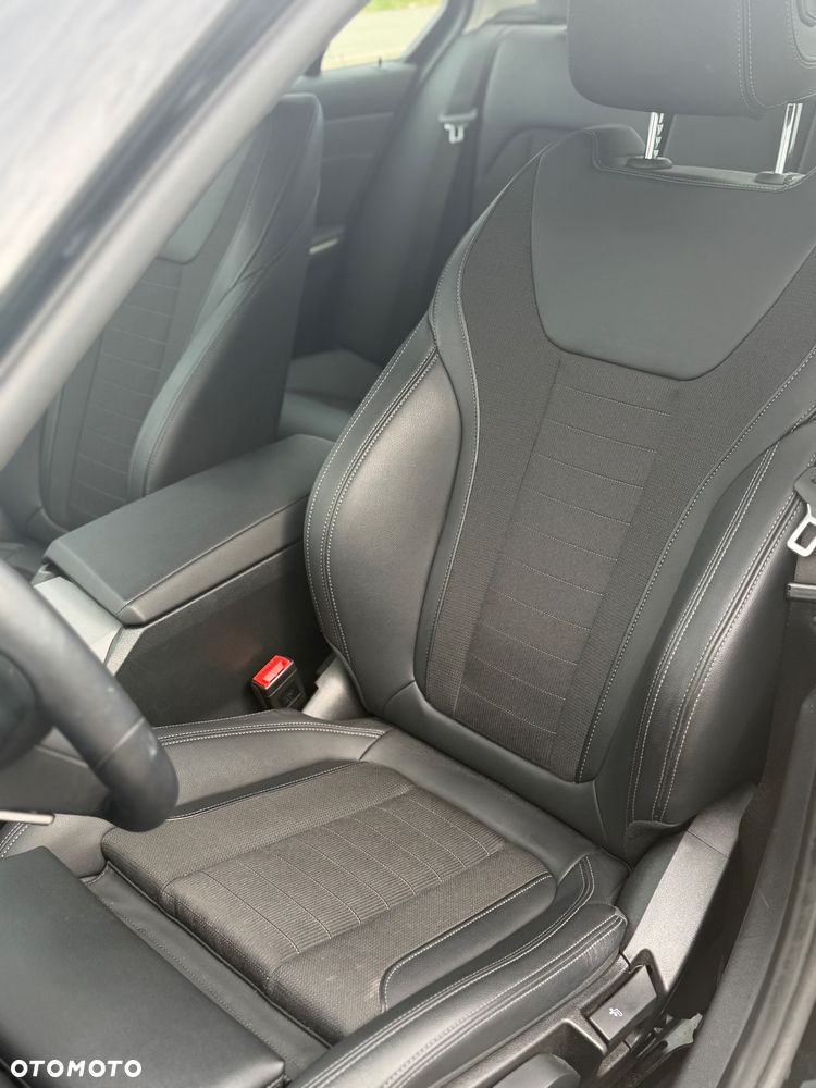 BMW Seria 3 318i - 11