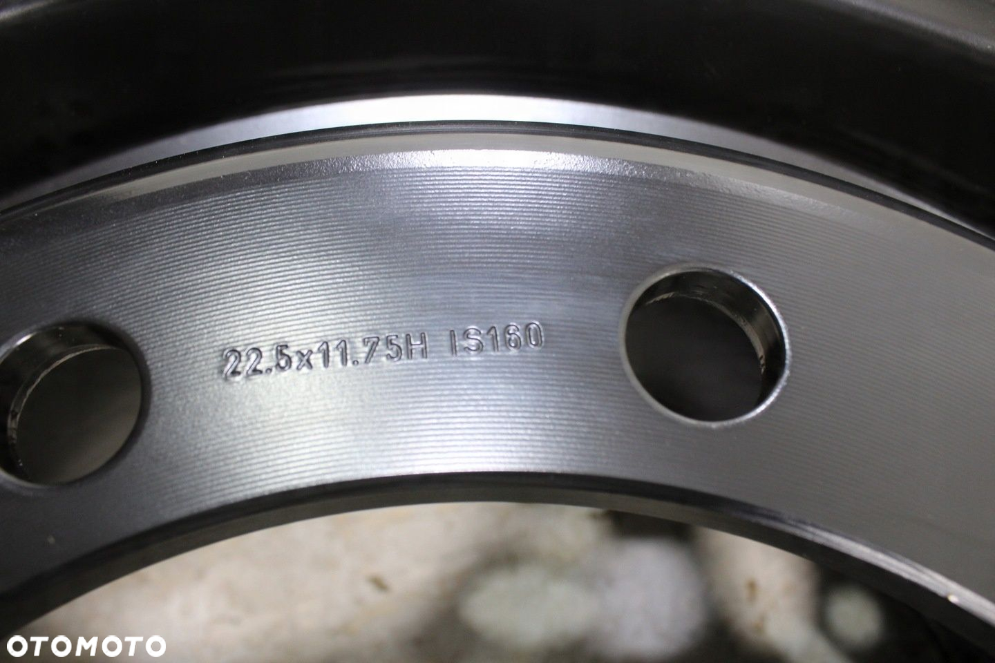 Mercedes felga stalowa 22,5x11,75 IS160 A4054011301 A4054000502 - 4