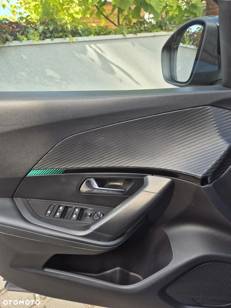 Peugeot 2008 1.2 PureTech Allure S&S - 21
