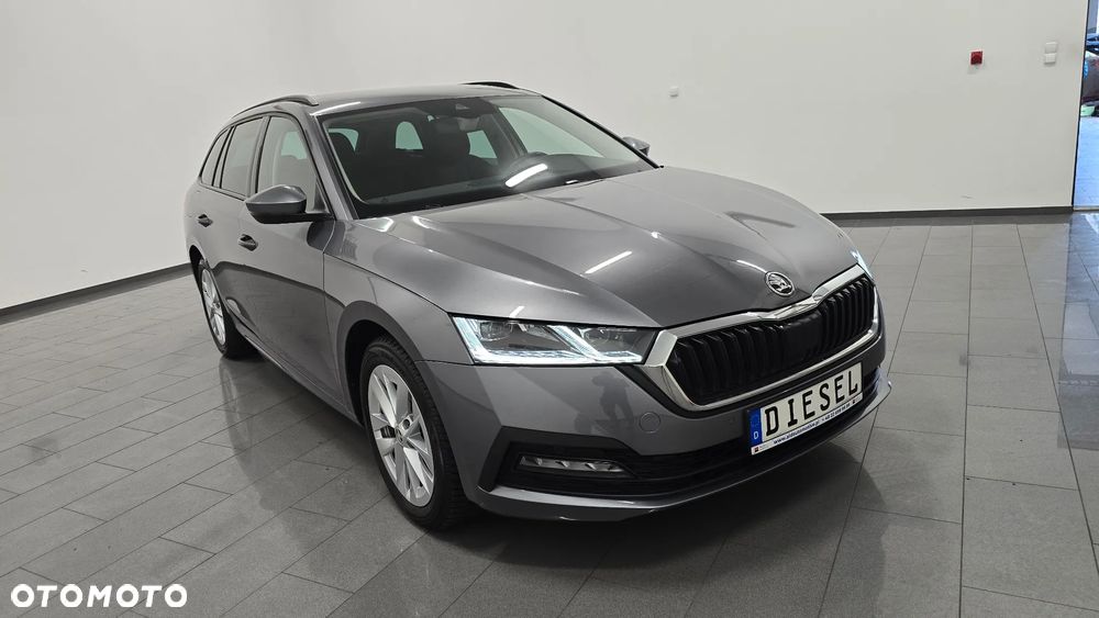 Skoda Octavia 2.0 TDI DSG Sport Edition - 2