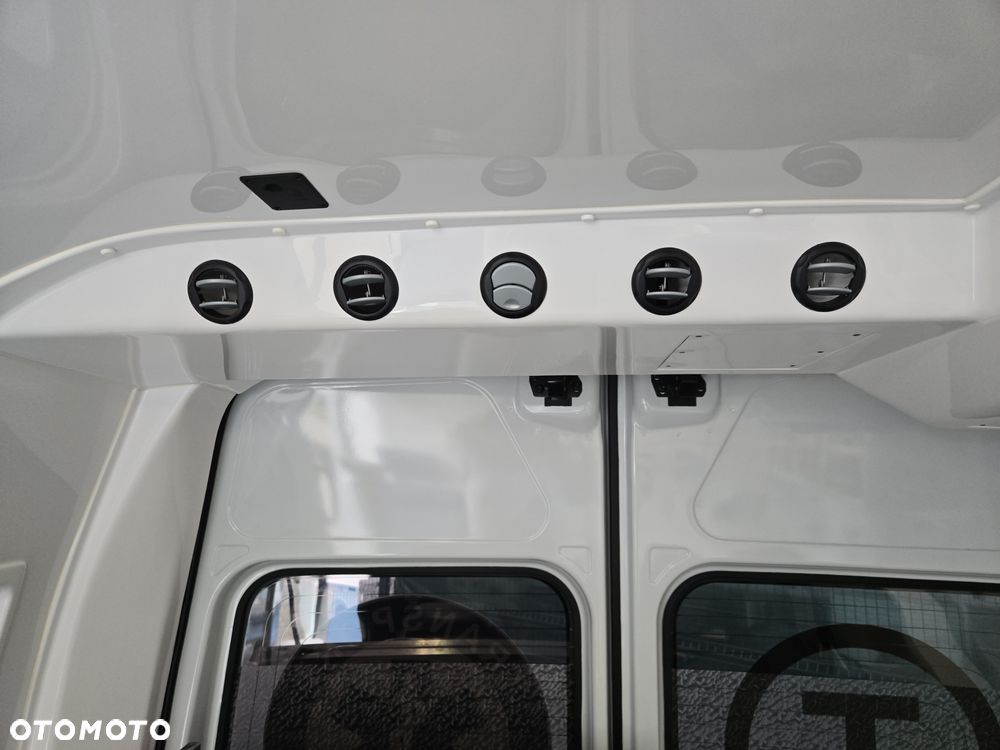 Renault Master Ambulans karetka gwarancja - 23