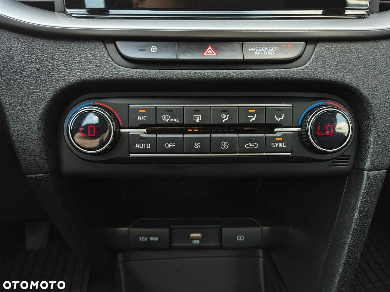 Kia Ceed - 26