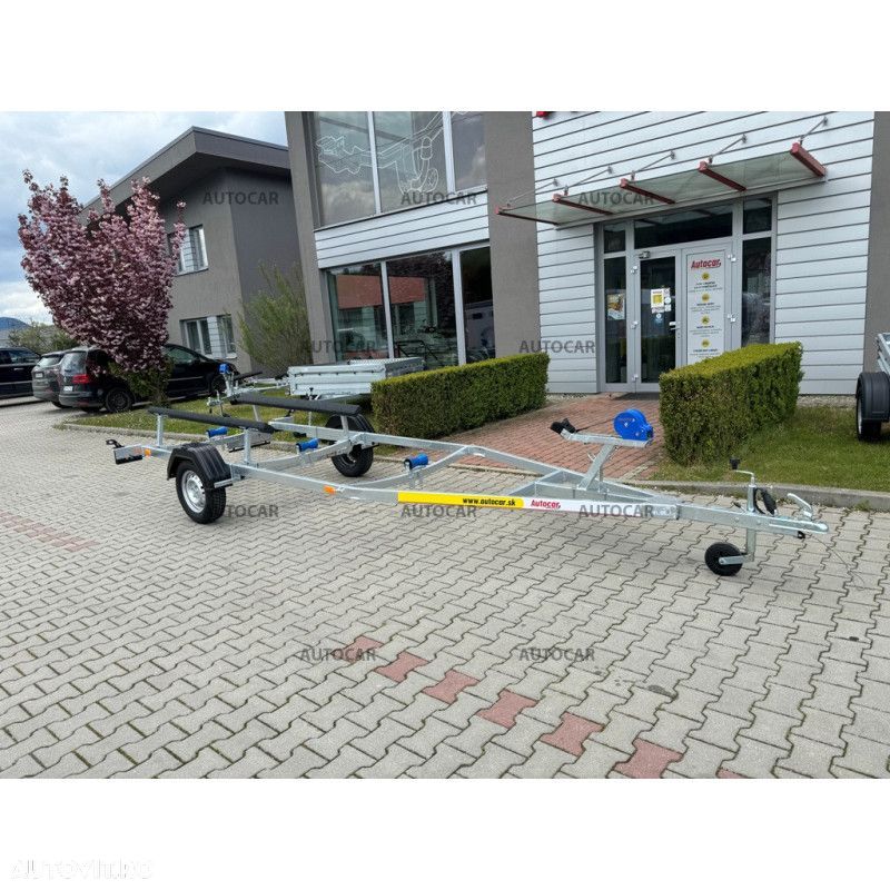 Autocar Transport ambacatiuni Peridoc cu o singura axa P750-5.6 lux - 2