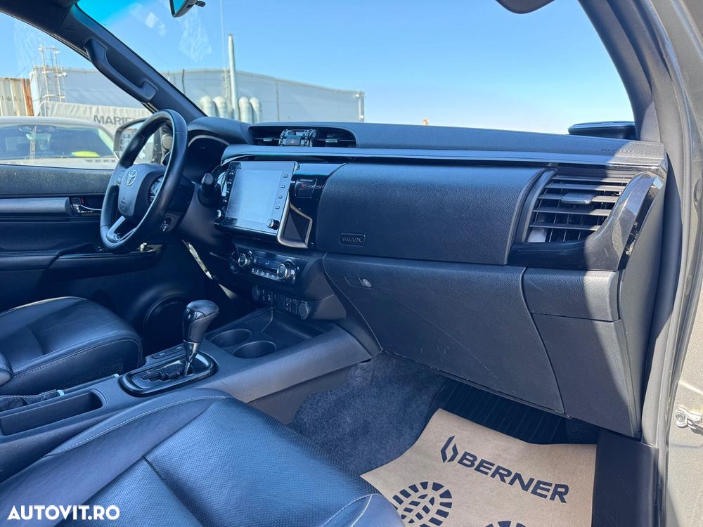 Toyota Hilux 2.8D 204CP 4x4 Double Cab AT Invincible - 16