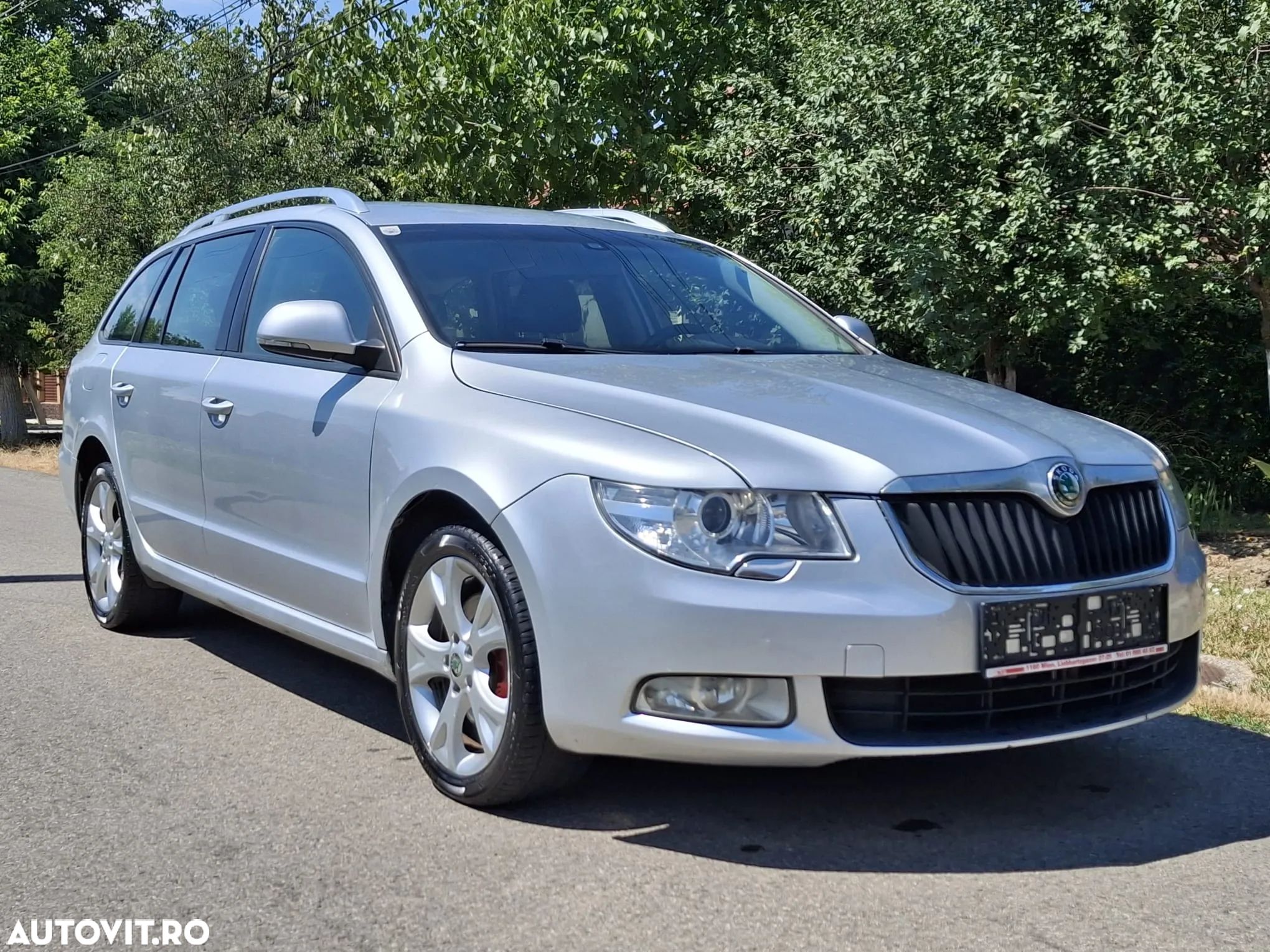 Skoda Superb 2.0 TDI DSG Elegance - 1