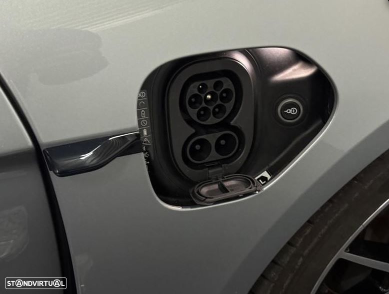 Porsche Taycan Sport Turismo 4S - 31
