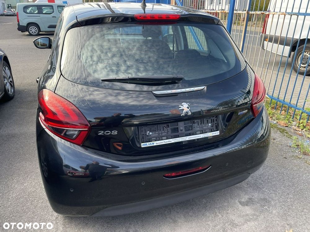 Peugeot 208 - 9