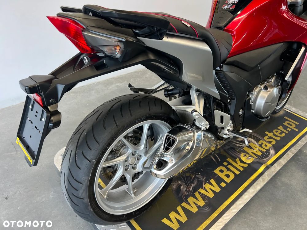 Honda VFR - 33