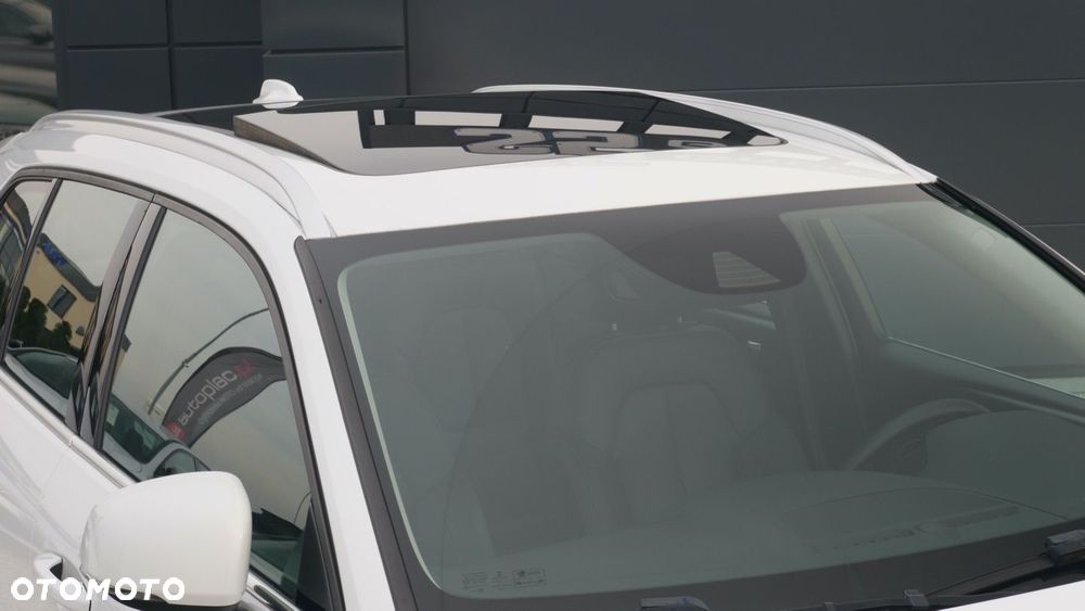 Volvo XC 40 - 24