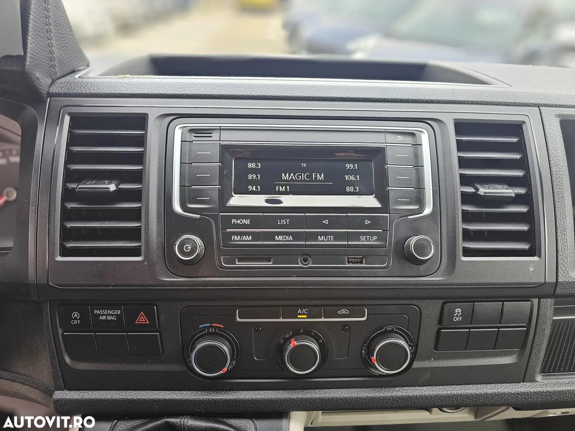 Volkswagen Transporter Kombi T6 2.0 TDI 75 kW KR - 15