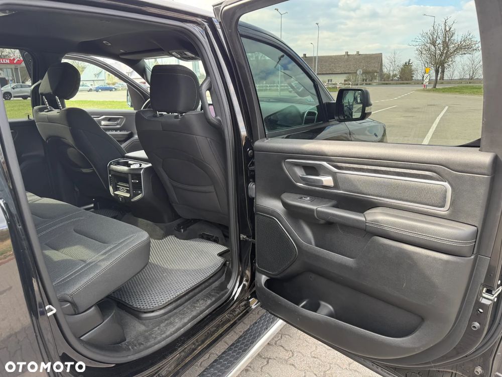 RAM 1500 5.7 Crew Cab Bighorn - 24