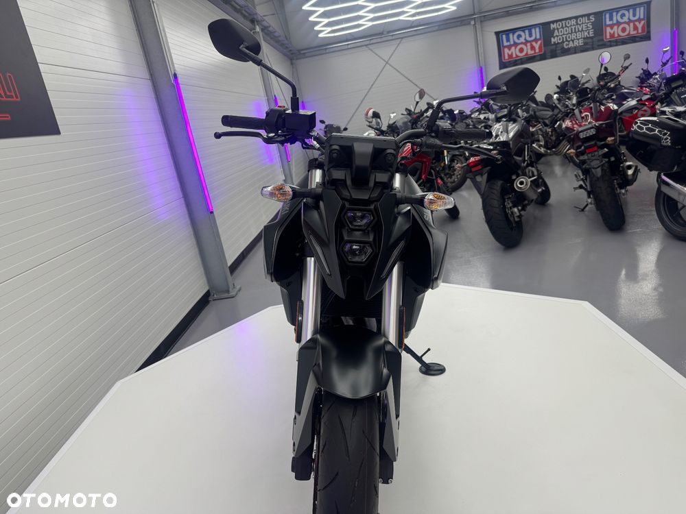 Suzuki GSX - 35