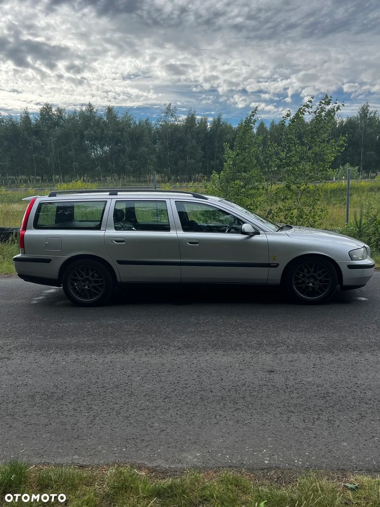 Volvo V70 2.5TDI - 4