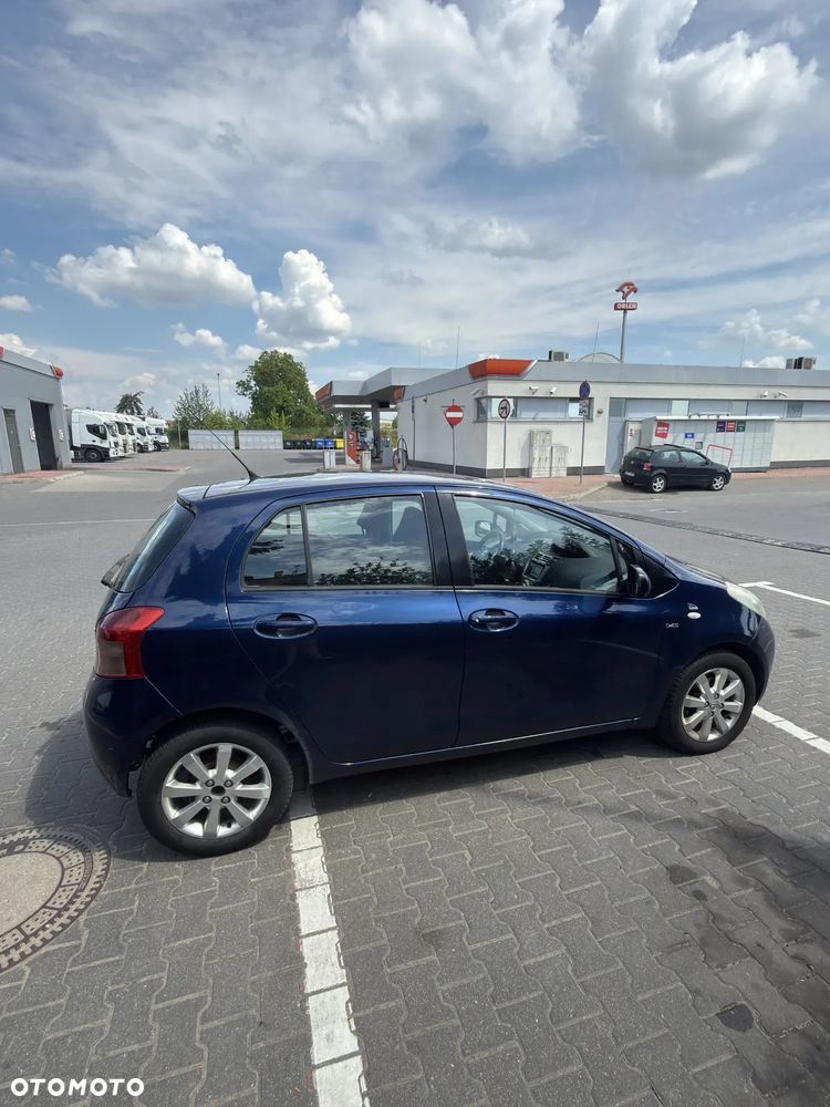 Toyota Yaris - 7