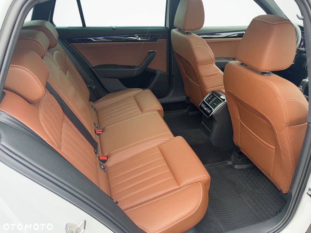 Skoda Superb 2.0 TDI SCR L&K DSG - 12