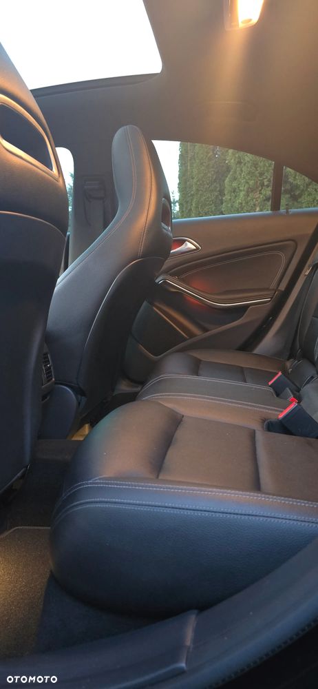 Mercedes-Benz CLA 250 4Matic 7G-DCT SCORE - 21