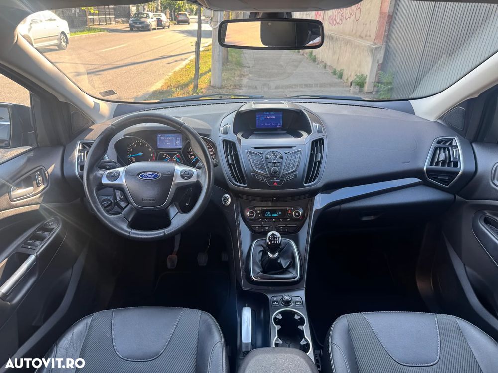 Ford Kuga 1.6 EcoBoost Start Stop 2WD Titanium - 5
