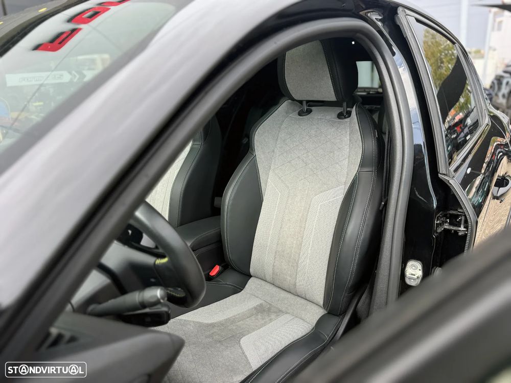 Peugeot e-208 50 kWh GT Line - 25