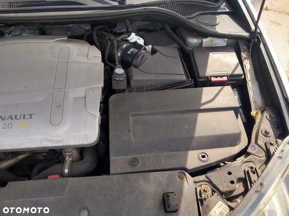 Renault Laguna 2.0 DCi FAP GT - 36