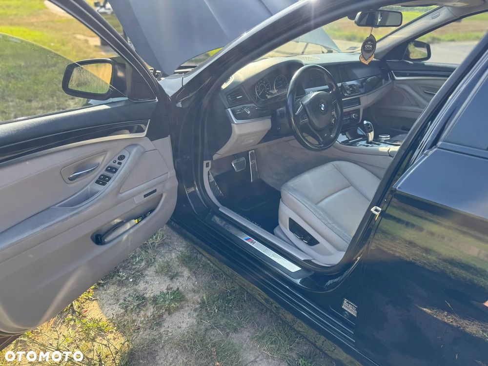BMW Seria 5 528i - 5