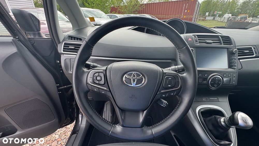 Toyota Verso 1.8 Premium EU5 7os - 33