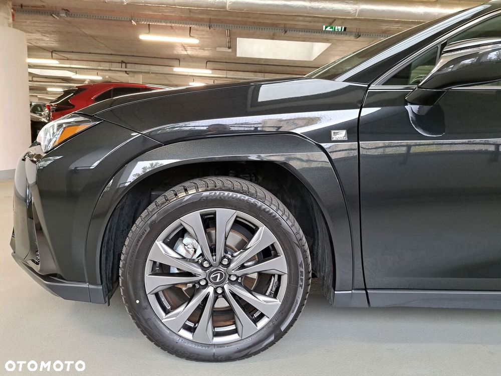 Lexus UX - 38
