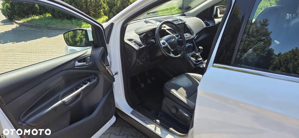 Ford Kuga 1.5 EcoBoost 2x4 Titanium - 21