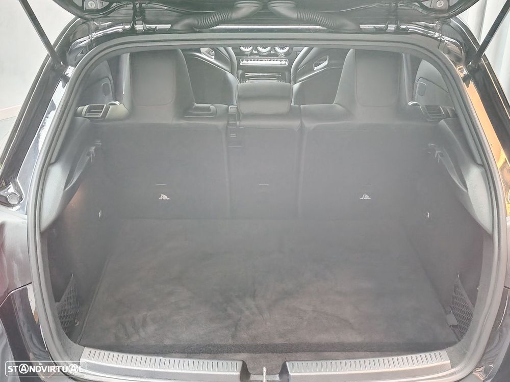 Mercedes-Benz A 35 AMG 4Matic - 25