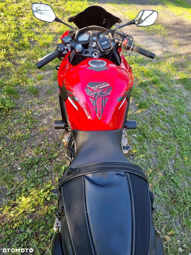 Honda CBR - 12