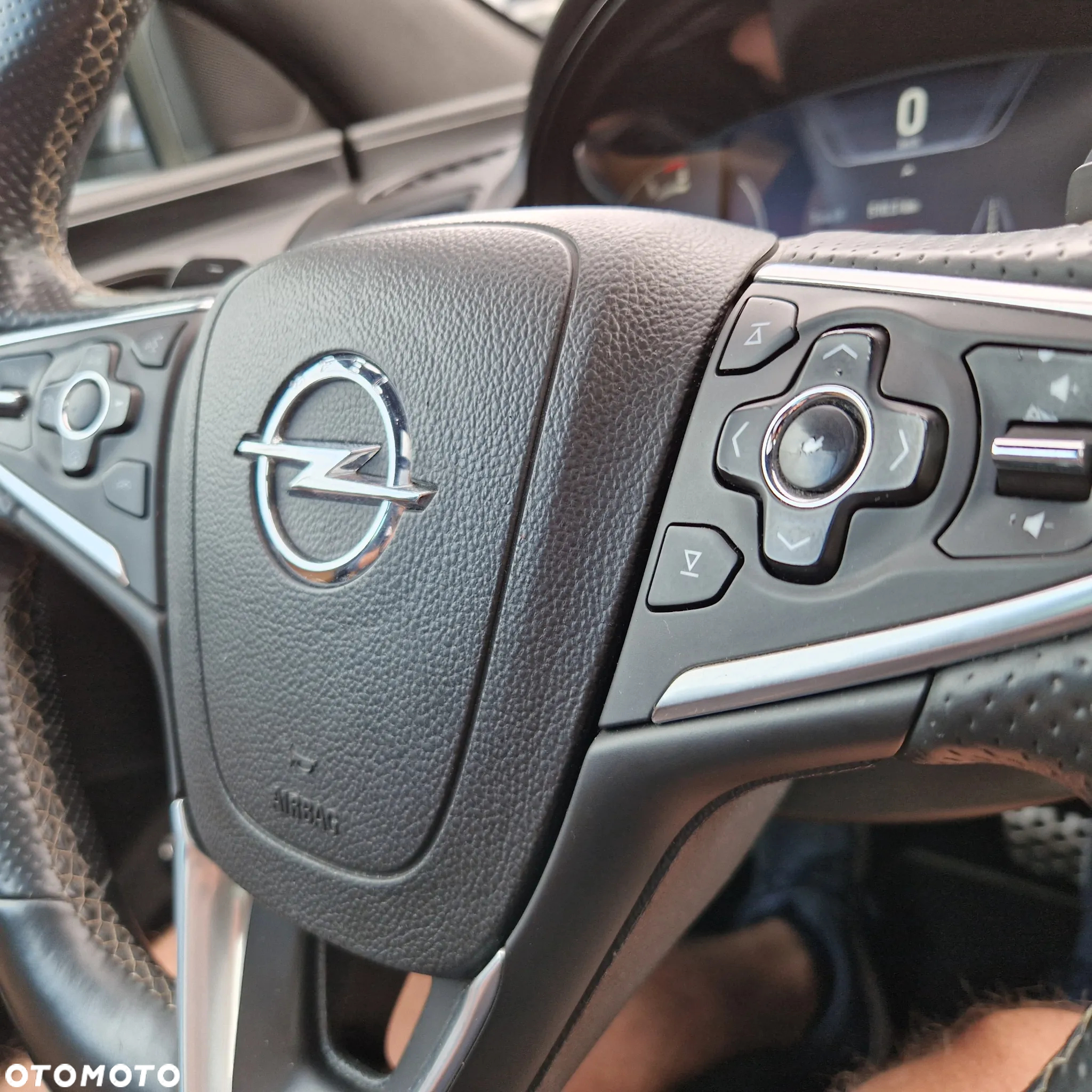 Opel Insignia - 22