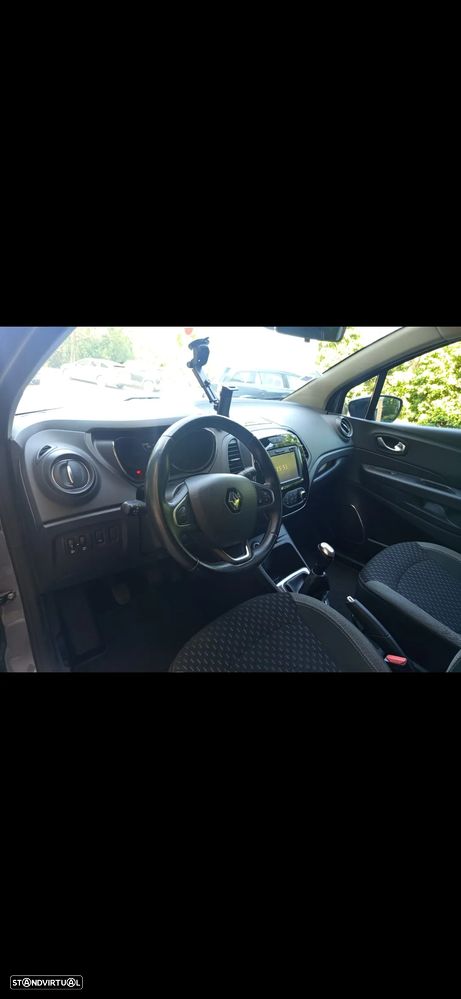 Renault Captur 1.5 dCi Exclusive - 10