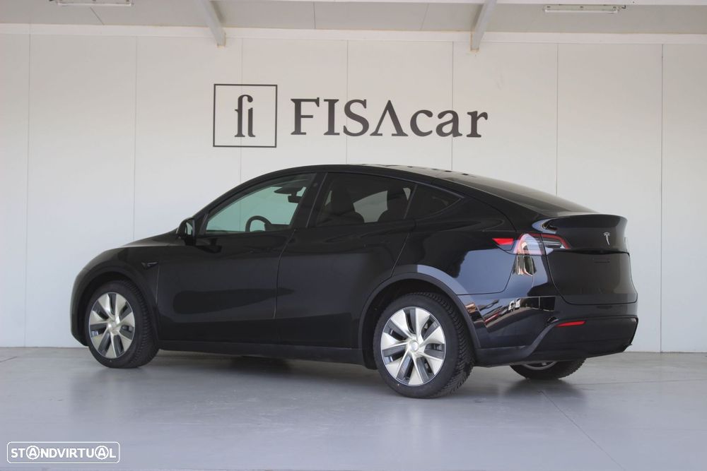 Tesla Model Y - 7