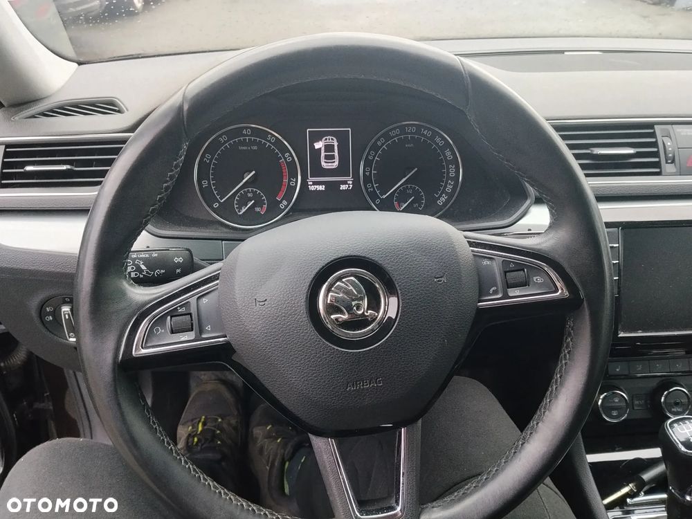 Skoda Superb 1.8 TSI Ambition - 11