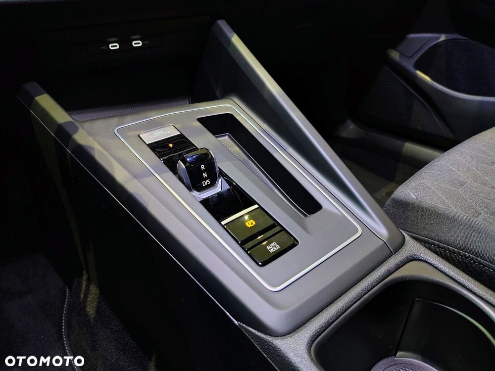 Volkswagen Golf - 16