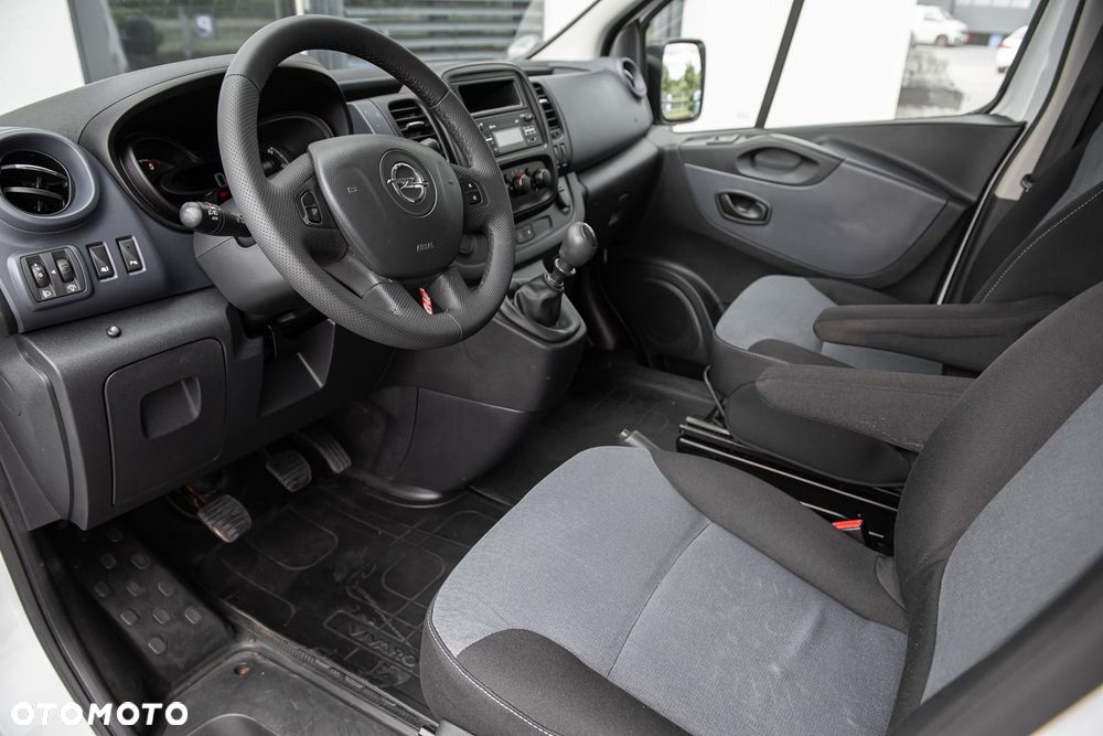 Opel Vivaro - 12